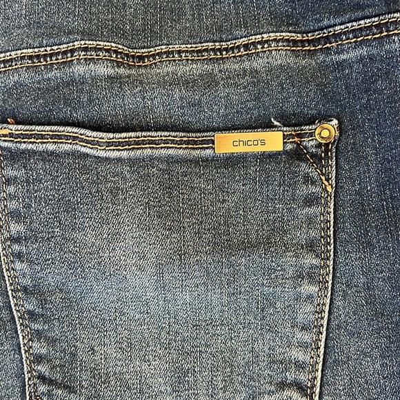 CHICO’S Girlfriend Ankle Jeans - Picture 6 of 6
